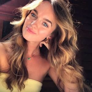 Meet your Posher, Gabrielle